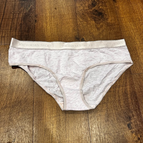 Victoria's Secret Bundle - Picture 10 of 11